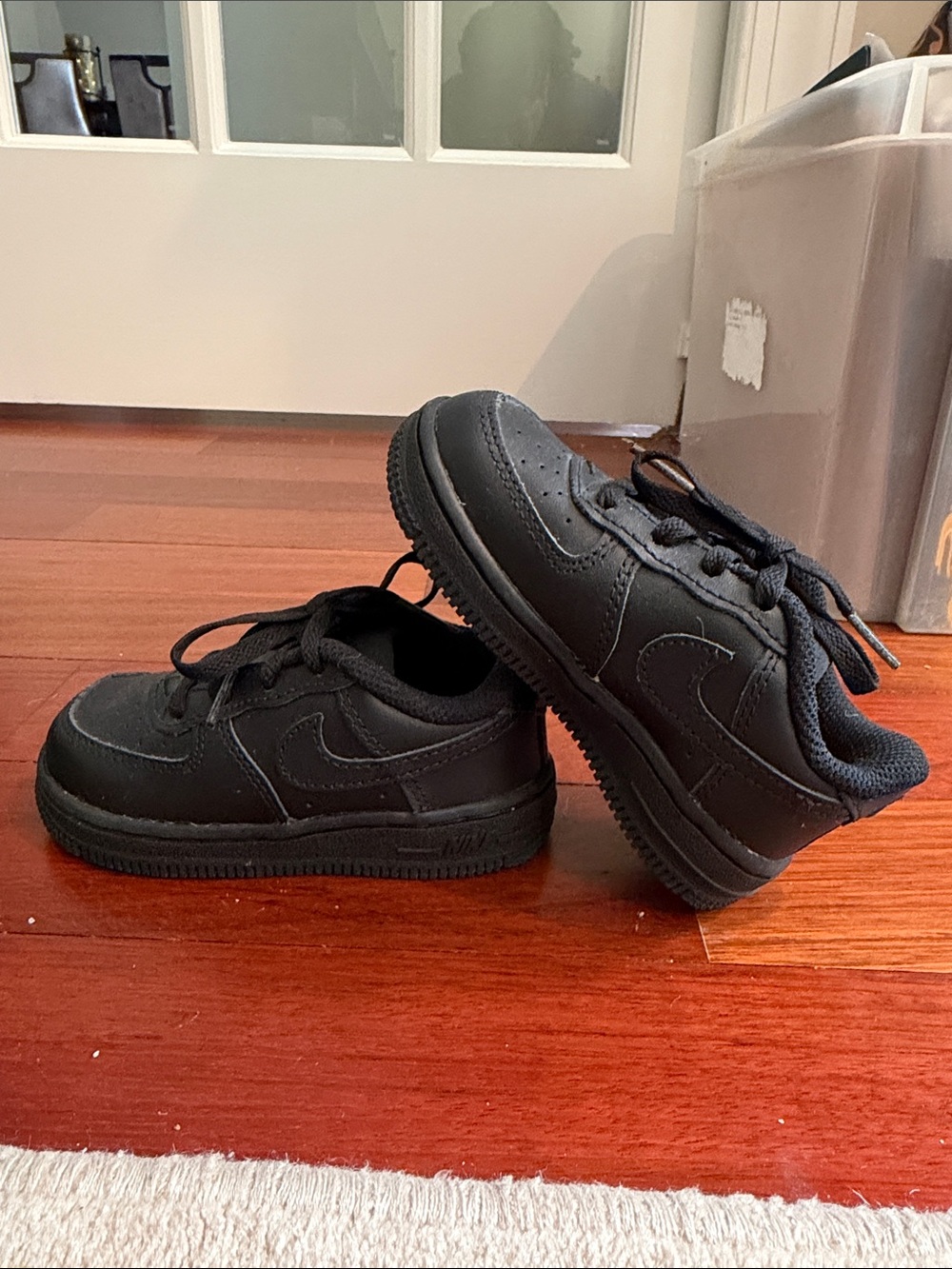 Nike Kids Black Low-Top Lace-Up Sneakers